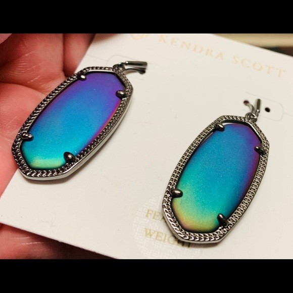 Kendra Scott LE Matte Galaxy Glass Elle’s in Gunmetal - Picture 2 of 6